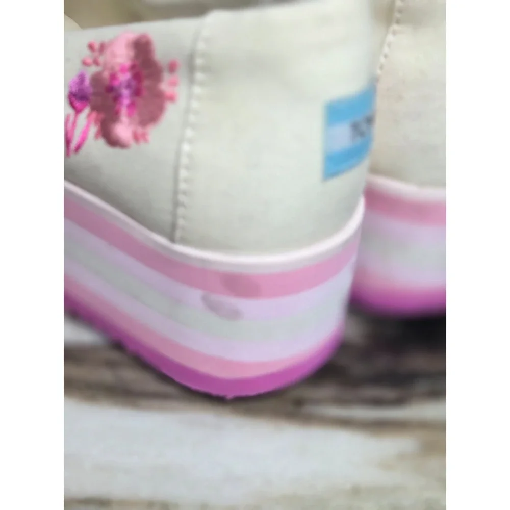 TOMS Alpargata Platform Shoes Cream Canvas Pink Floral‎ Embroidered Slip On 8.5